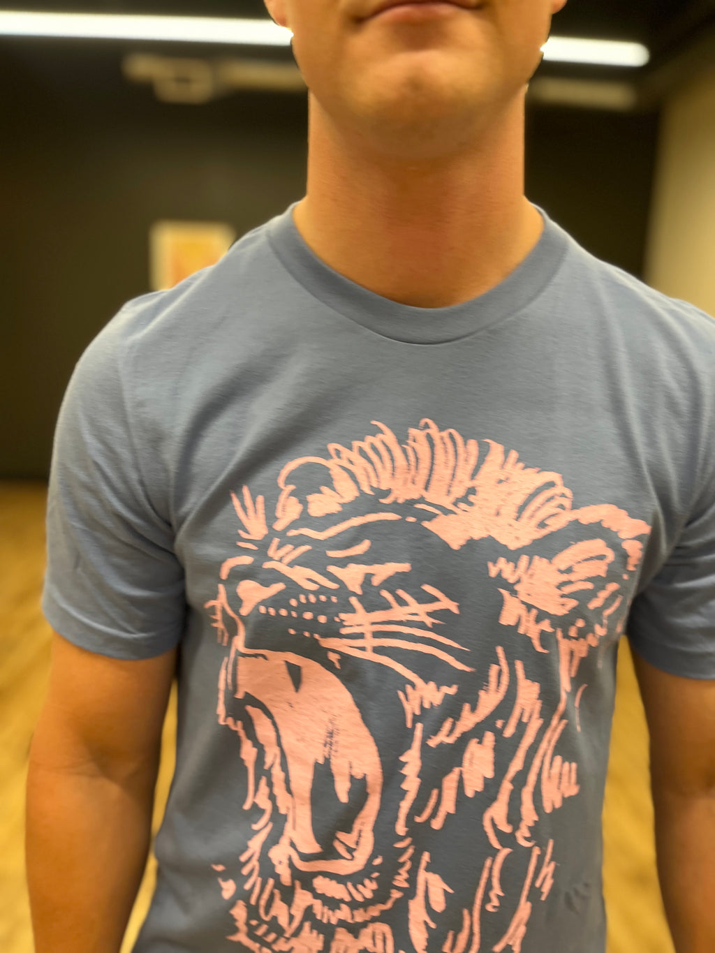 Delion lion's head tee